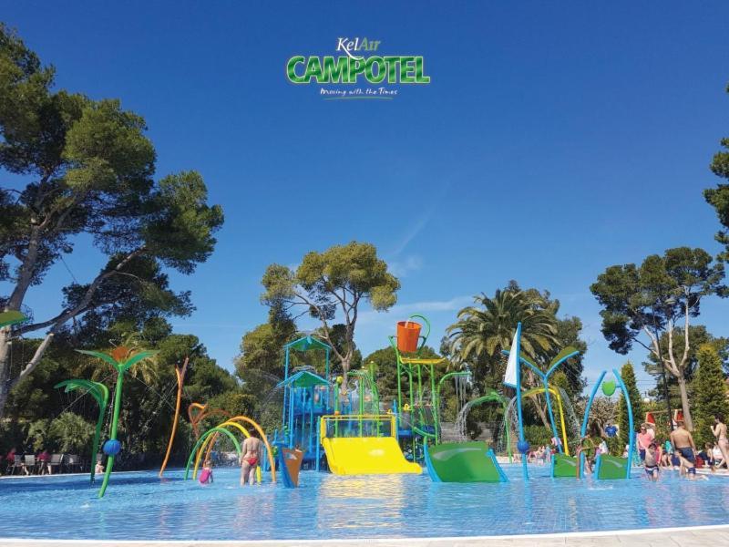 Mobile Homes By Kelair At Playa Montroig Camping Resort Tarragona Kültér fotó